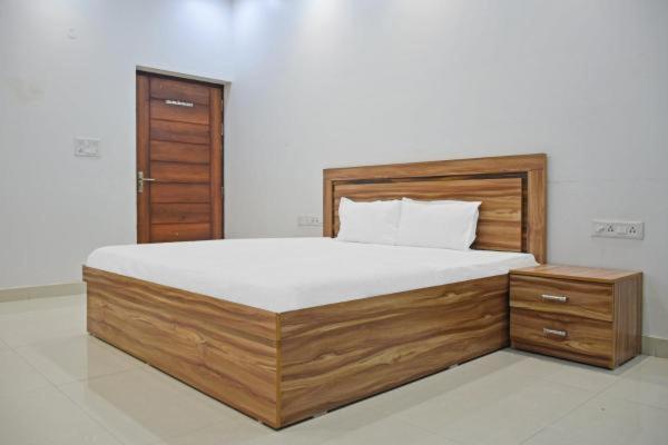 Mauji'S Villa Hotel & Guest House อัลลอฮาบาด ภายนอก รูปภาพ