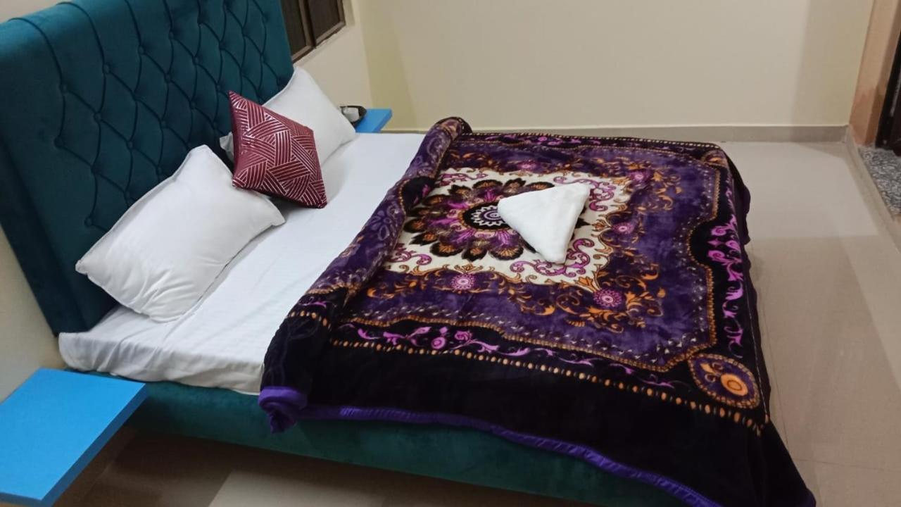 Mauji'S Villa Hotel & Guest House อัลลอฮาบาด ภายนอก รูปภาพ
