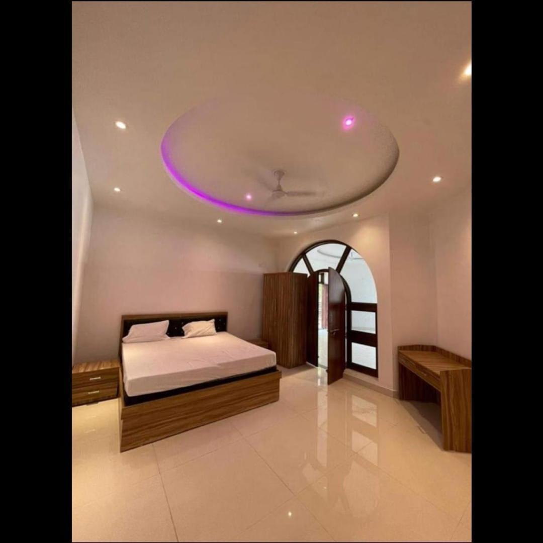 Mauji'S Villa Hotel & Guest House อัลลอฮาบาด ภายนอก รูปภาพ