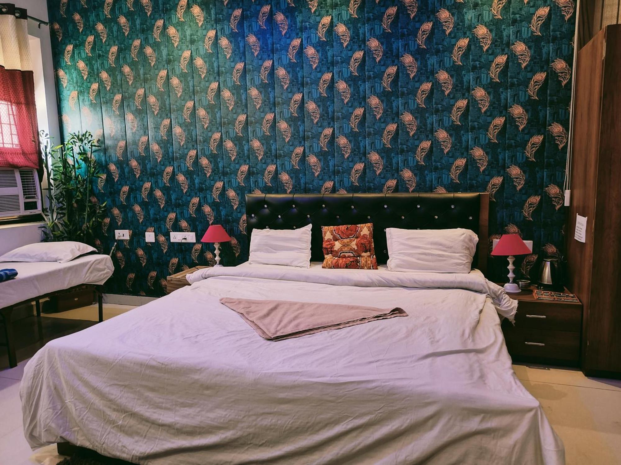 Mauji'S Villa Hotel & Guest House อัลลอฮาบาด ภายนอก รูปภาพ